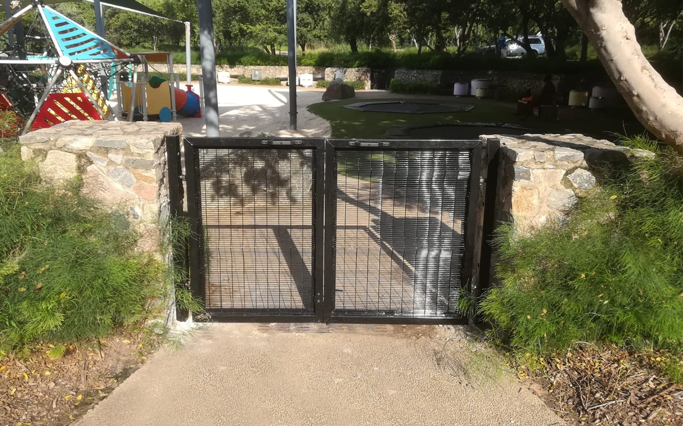 Clear View System Pedestrian Gates - Image 4