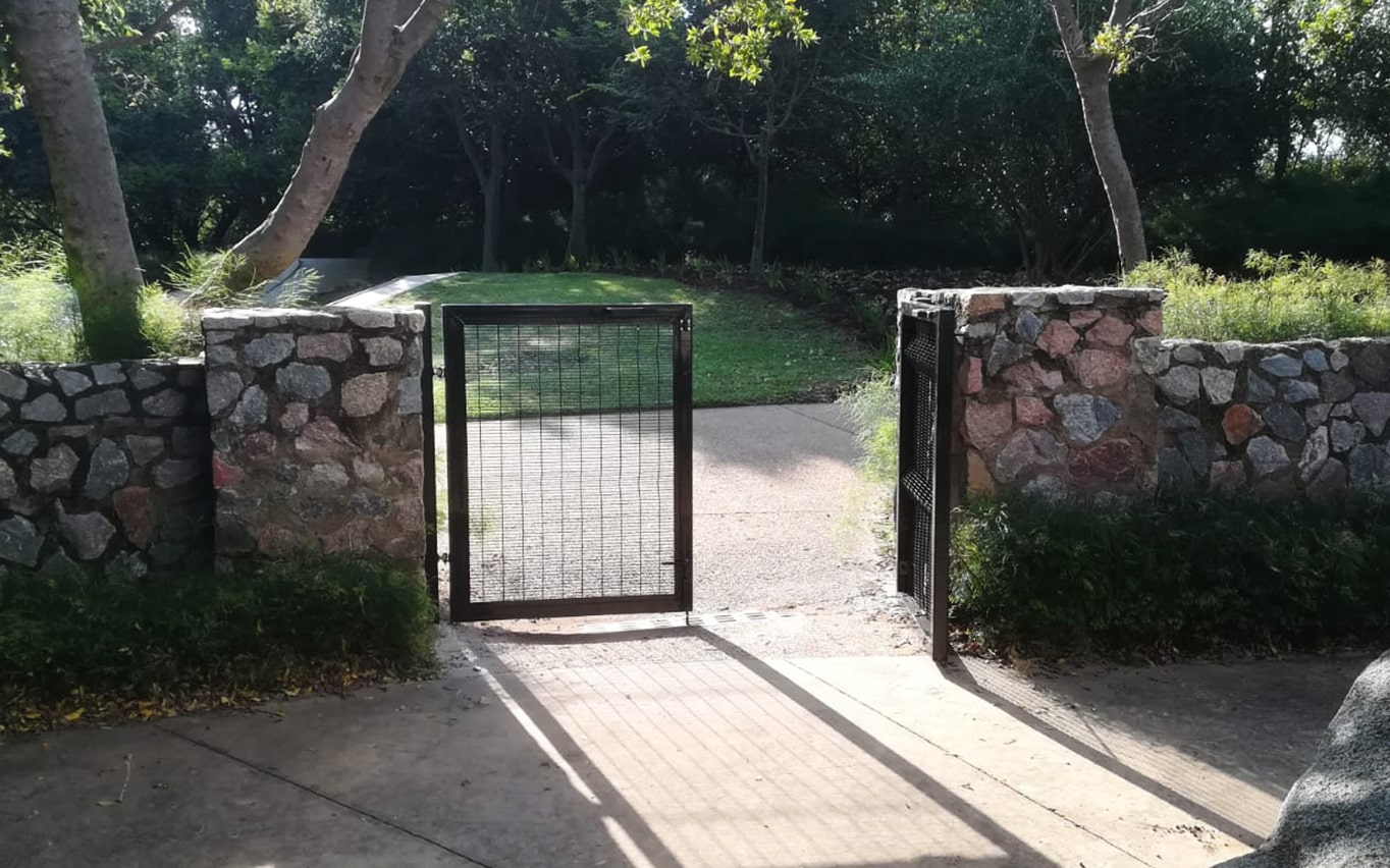 Clear View System Pedestrian Gates - Image 5