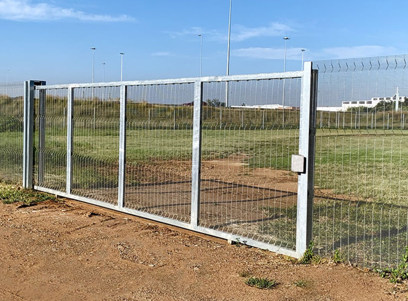 Clear View System Sliding Gates - Image 11