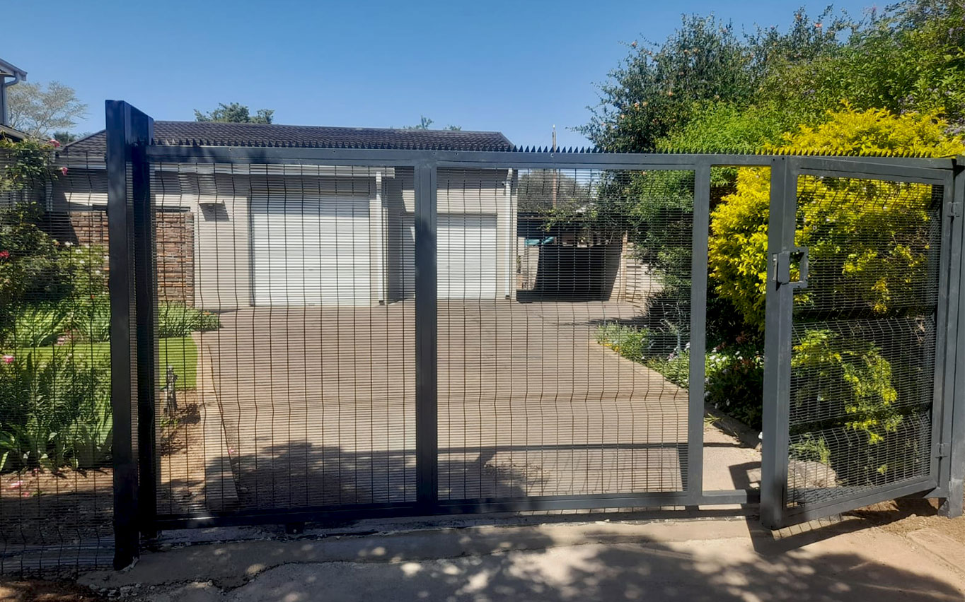 Clear View System Swing Gates